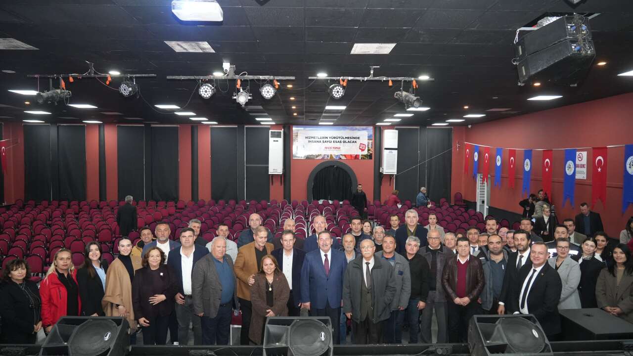 Başkan Topuz Değerlendirme Toplantısında Vatandaşlarla Bir Araya Geldi 4